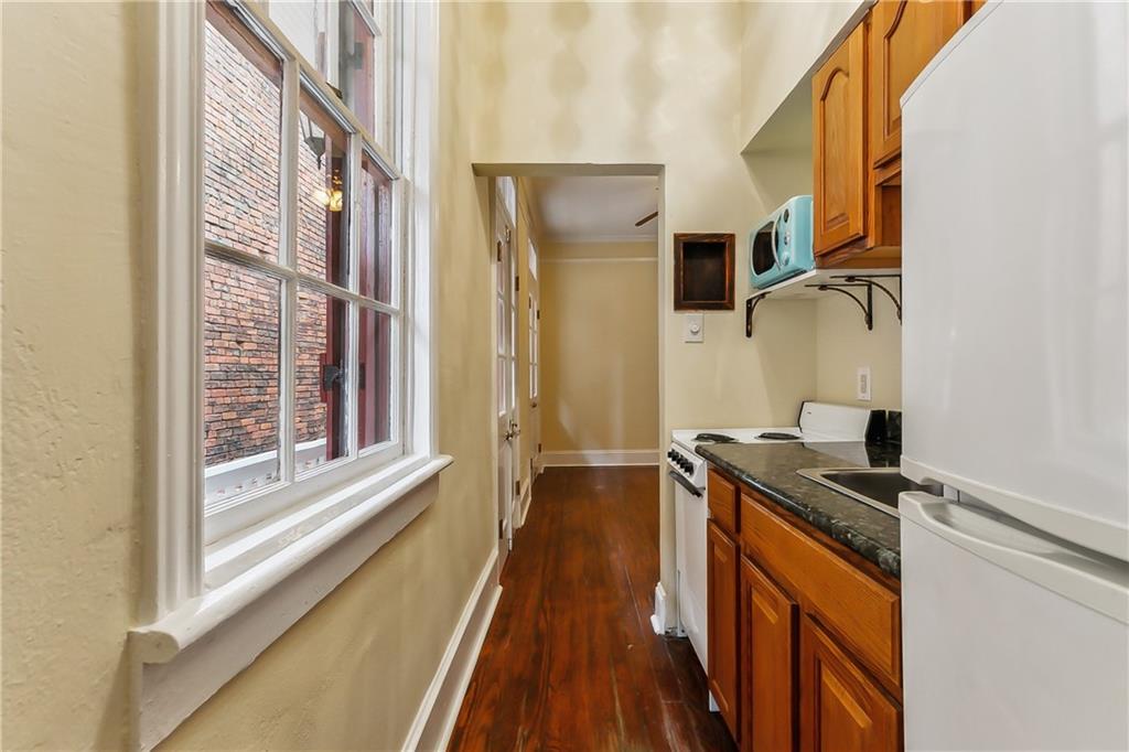 827 Burgundy Street #D, New Orleans, Louisiana image 6