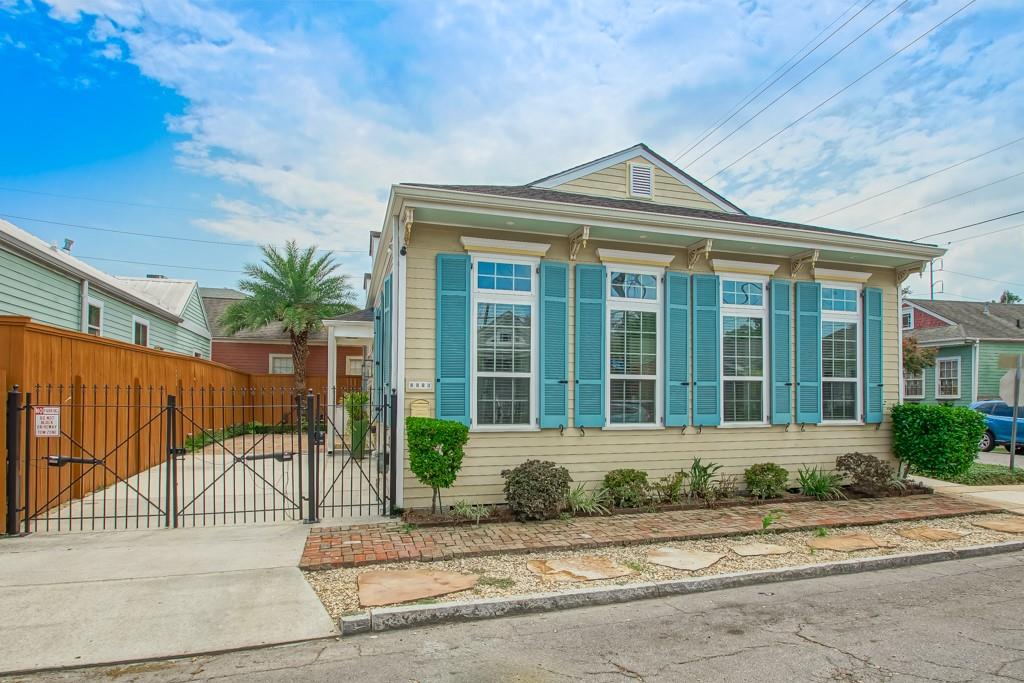 3828 Laurel Street, New Orleans, Louisiana image 3