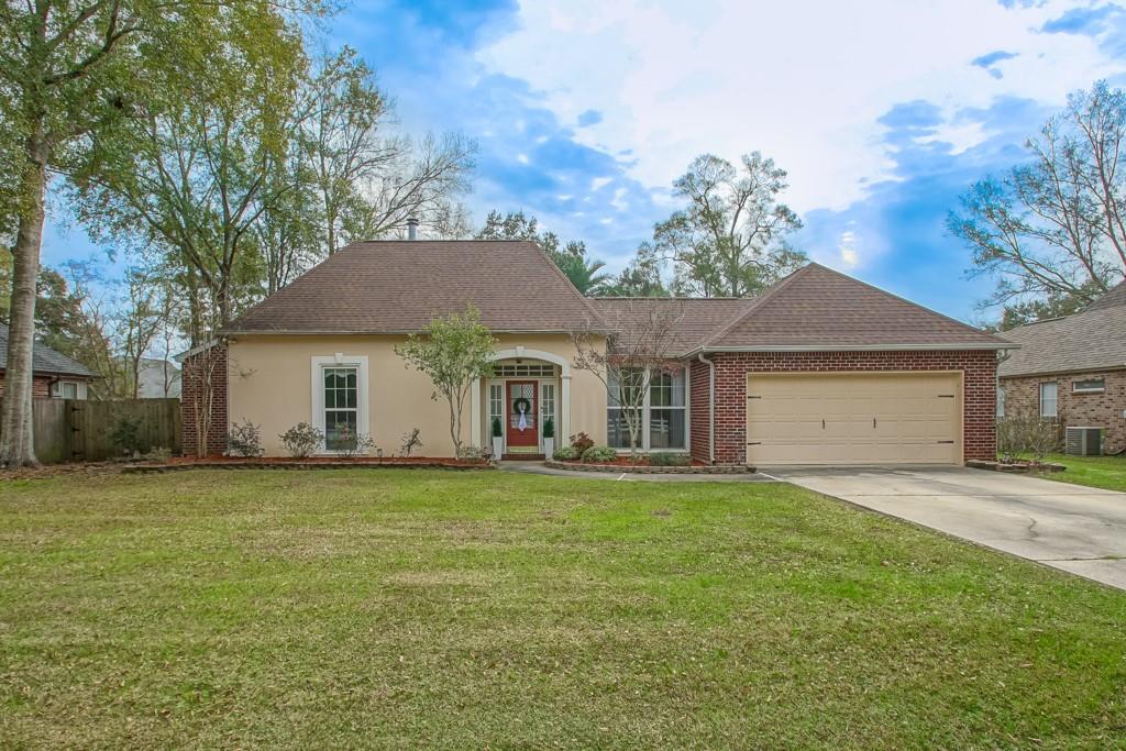 2017 White Myrtle Drive, Madisonville, Louisiana image 1