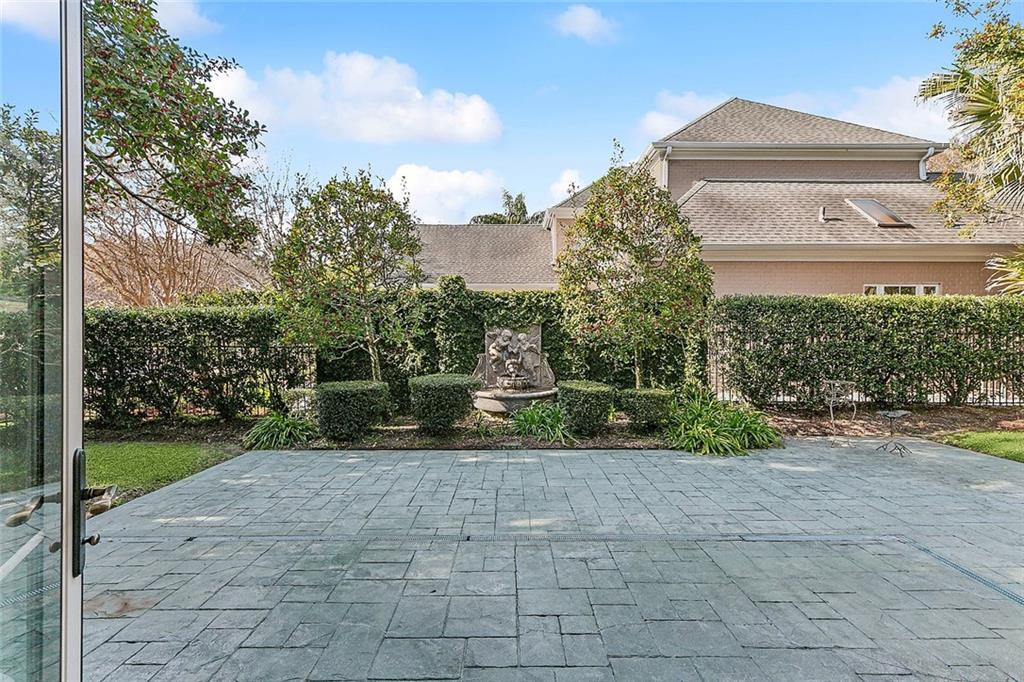 618 English Turn Drive, New Orleans, Louisiana image 18