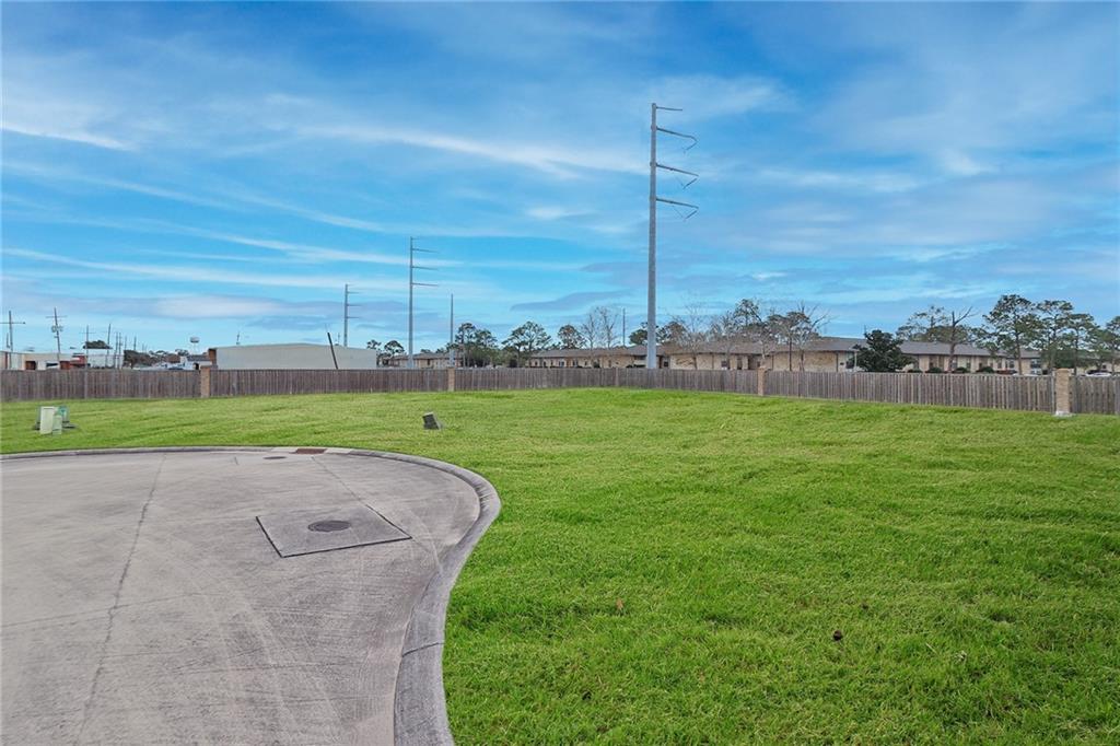 Mallard Drive, Westwego, Louisiana image 4