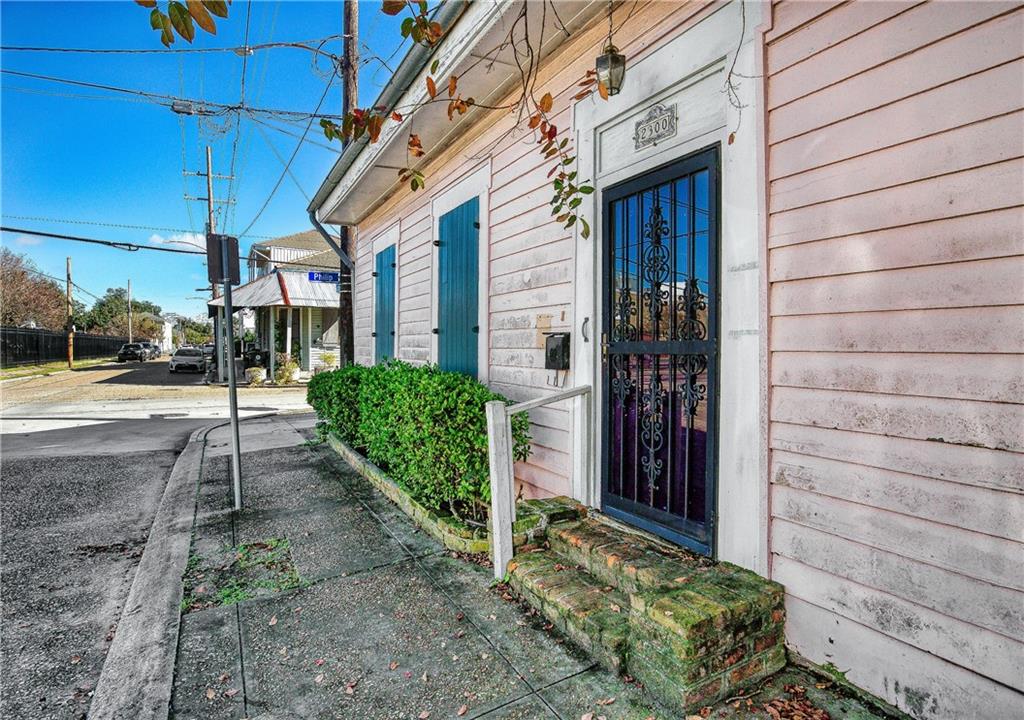 2300 Annunciation Street, New Orleans, Louisiana image 2