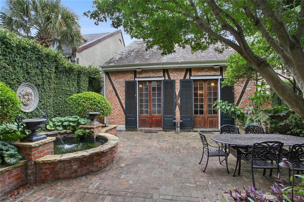 539 Burgundy Street, New Orleans, Louisiana image 1