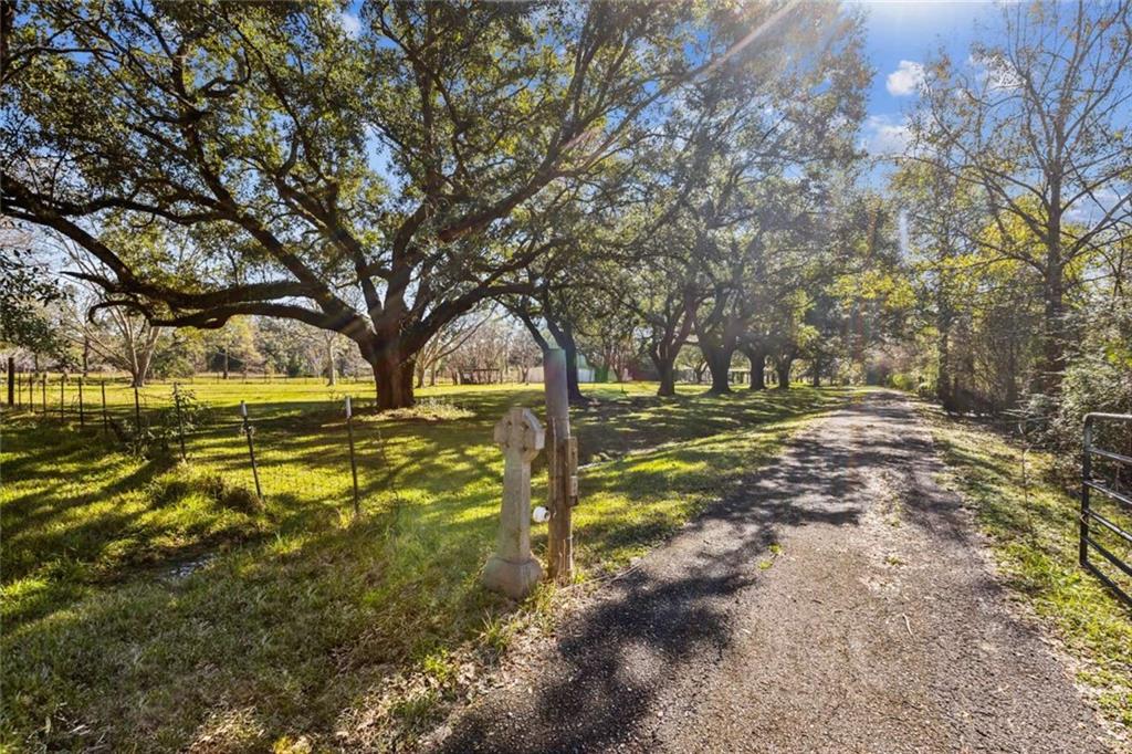 2212 Sugar Mill Road, New Iberia, Louisiana image 2