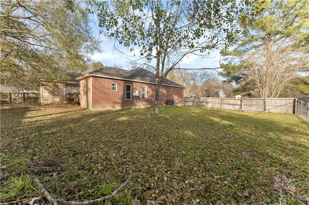 11195 Shandon Drive, Greenwell Springs, Louisiana image 15