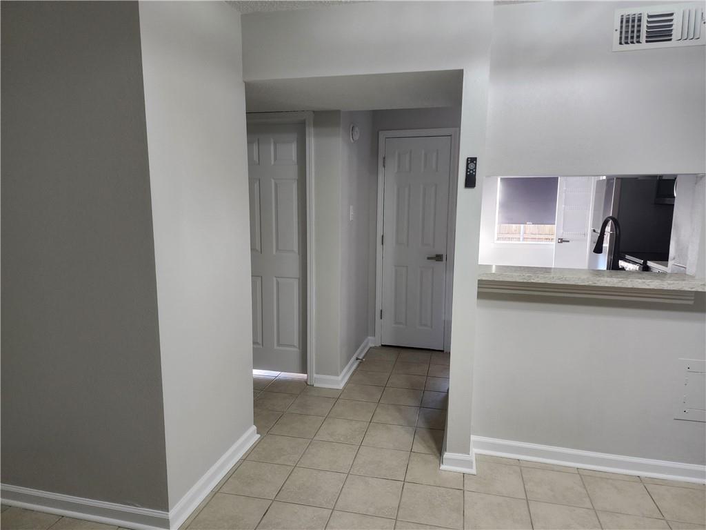 2301 Edenborn Avenue #102, Metairie, Louisiana image 3