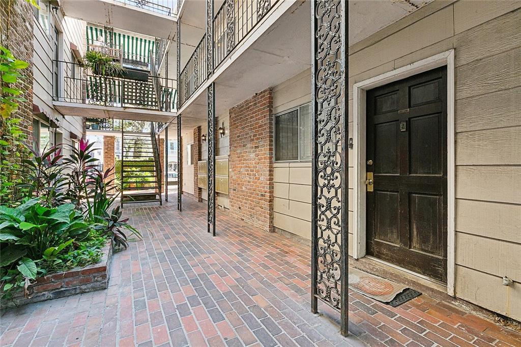 2855 St Charles Avenue #104, New Orleans, Louisiana image 2