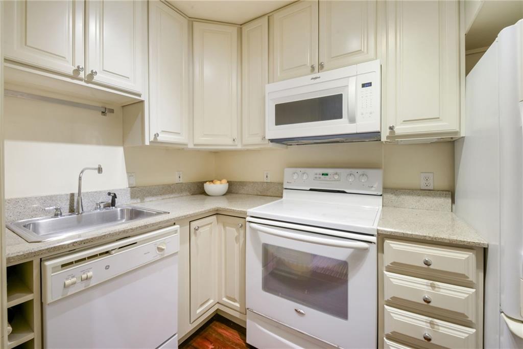 433 Burgundy Street #1, New Orleans, Louisiana image 7