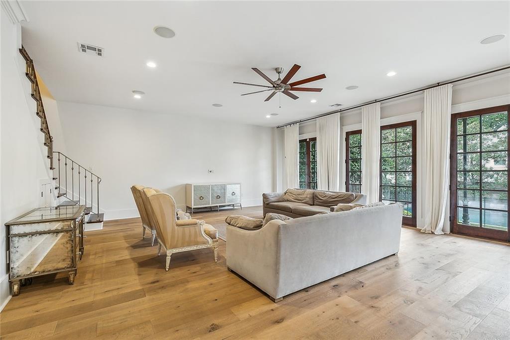 6710 Canal Boulevard, New Orleans, Louisiana image 6