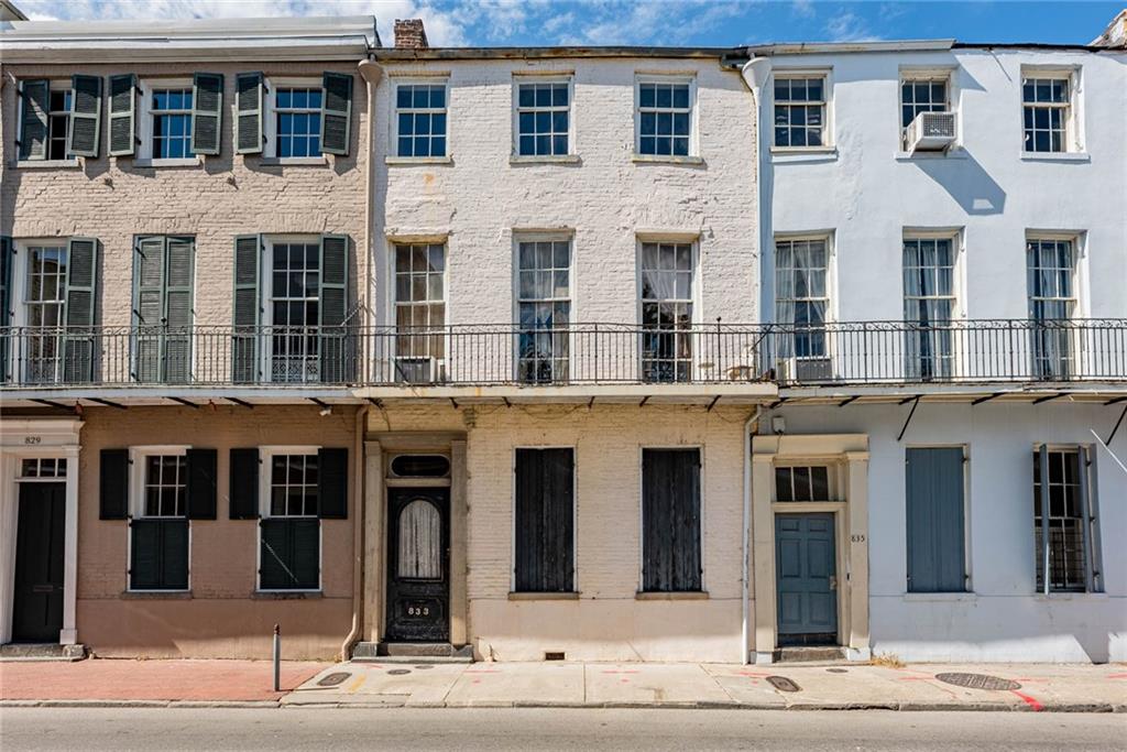 833 Burgundy Street, New Orleans, Louisiana image 1