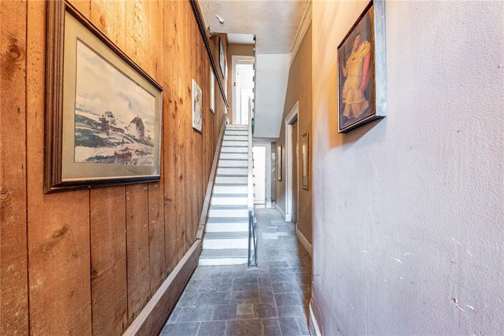 833 Burgundy Street, New Orleans, Louisiana image 2