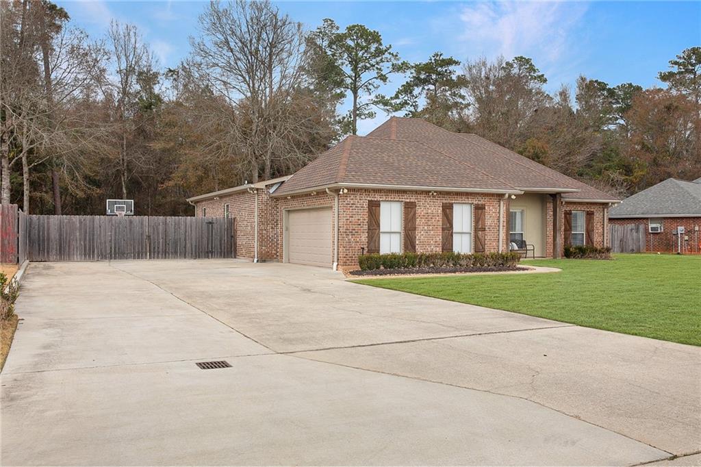 321 Autumn Wind Lane, Mandeville, Louisiana image 2