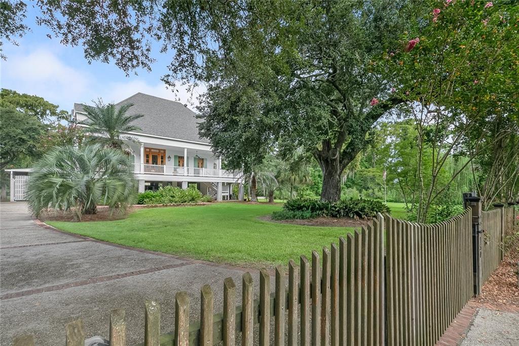 150 Coffee Street, Mandeville, Louisiana image 2