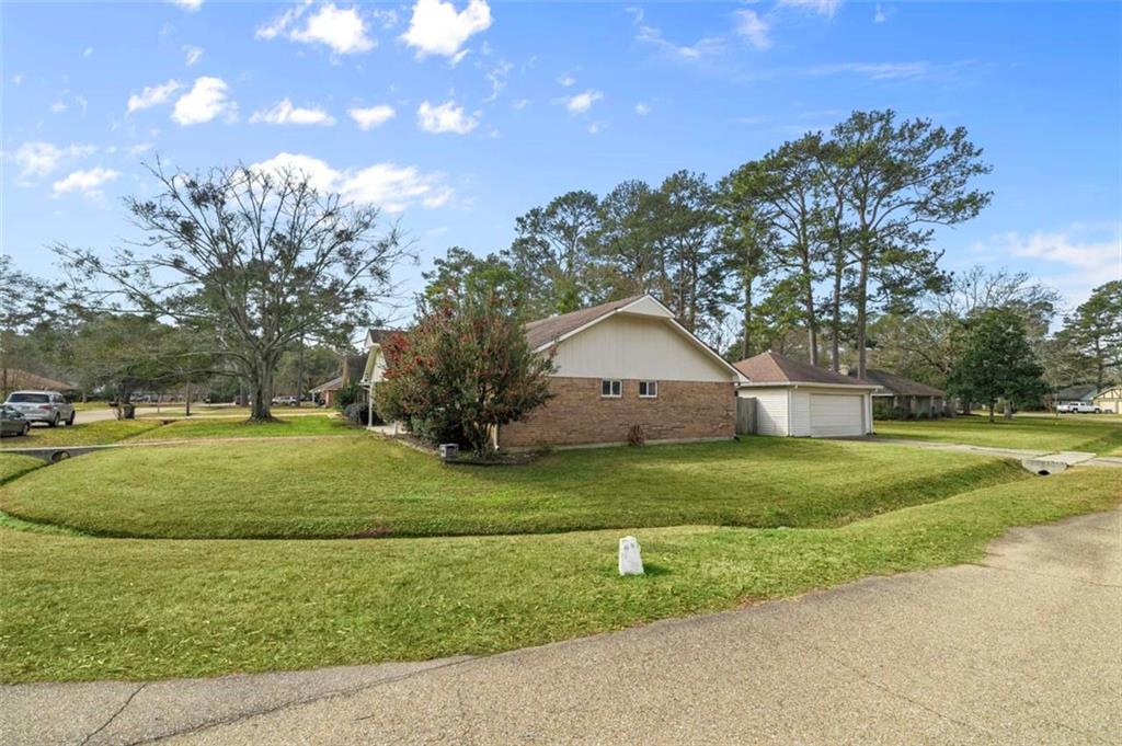 400 Laurel Oak Drive, Mandeville, Louisiana image 19