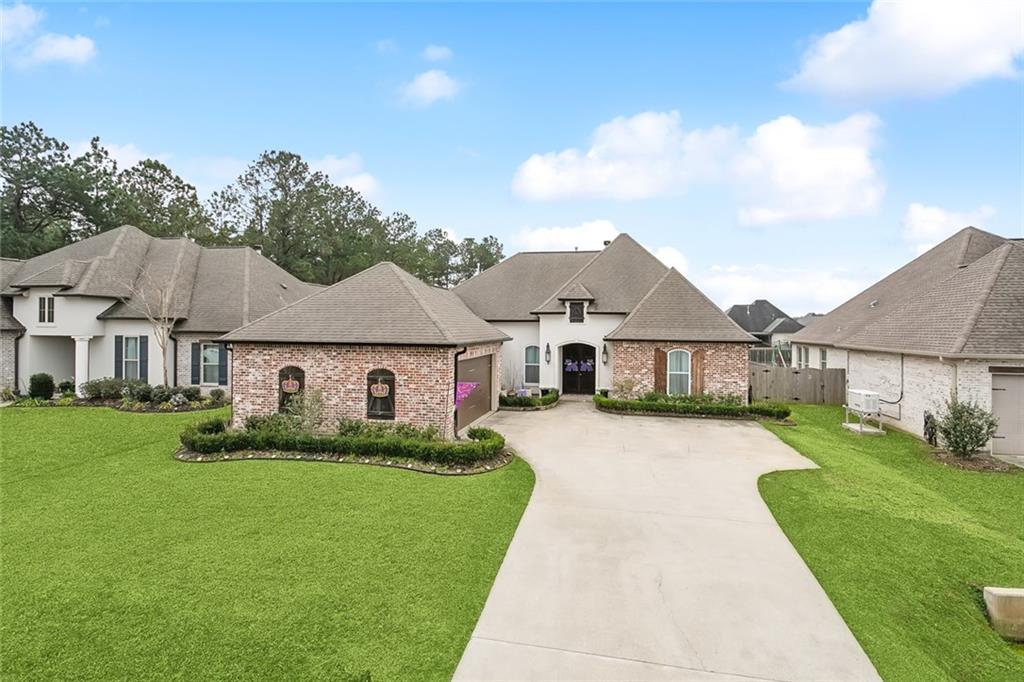 2060 Cypress Bend Lane, Madisonville, Louisiana image 1