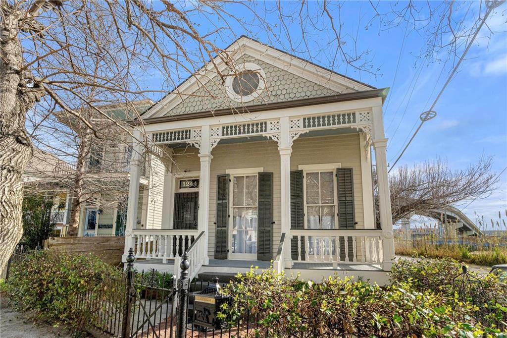 1244 Annunciation Street, New Orleans, Louisiana image 2