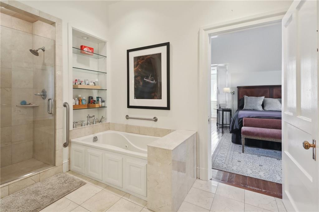 931 St Louis Street, New Orleans, Louisiana image 22