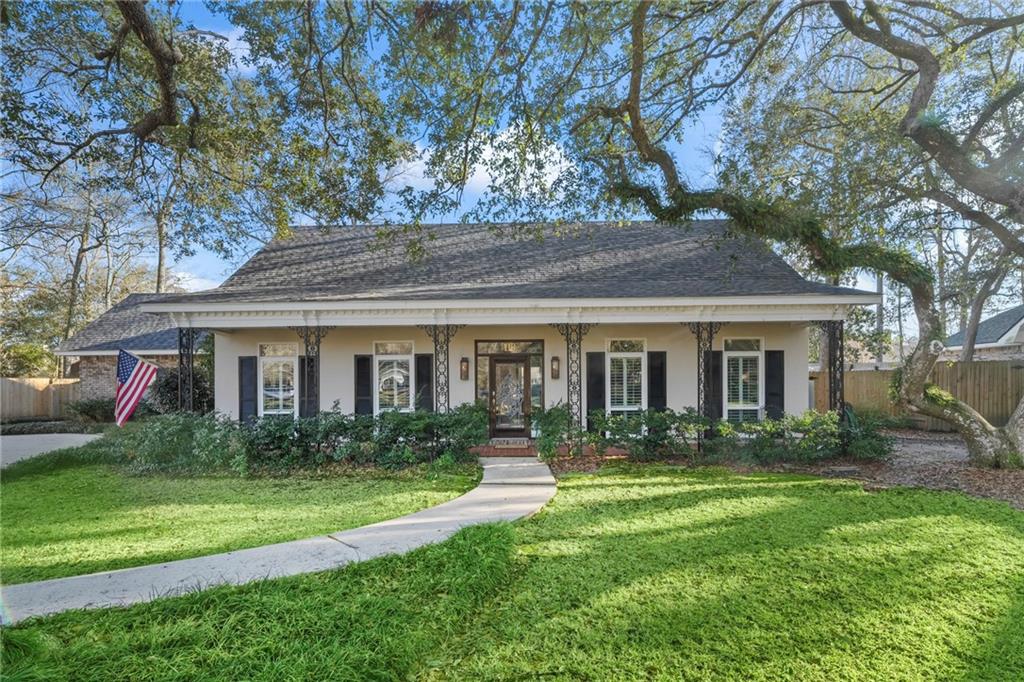 118 Century Oak Lane, Mandeville, Louisiana image 1