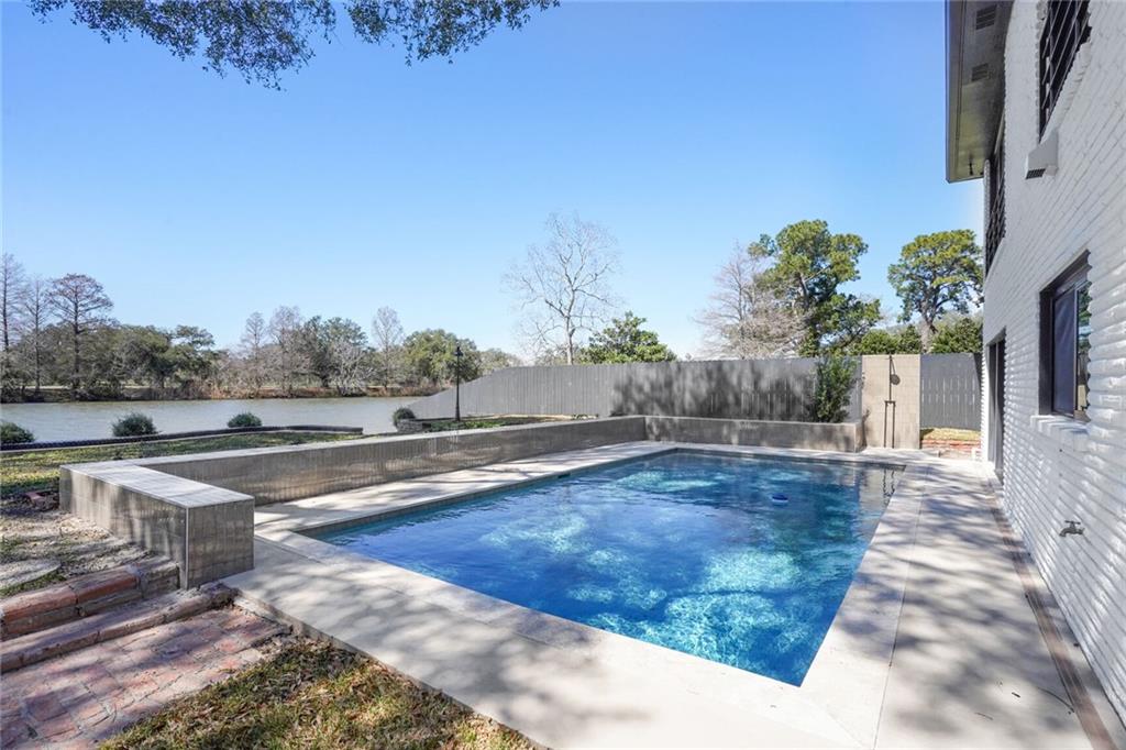 8 Park Island Drive, New Orleans, Louisiana image 6