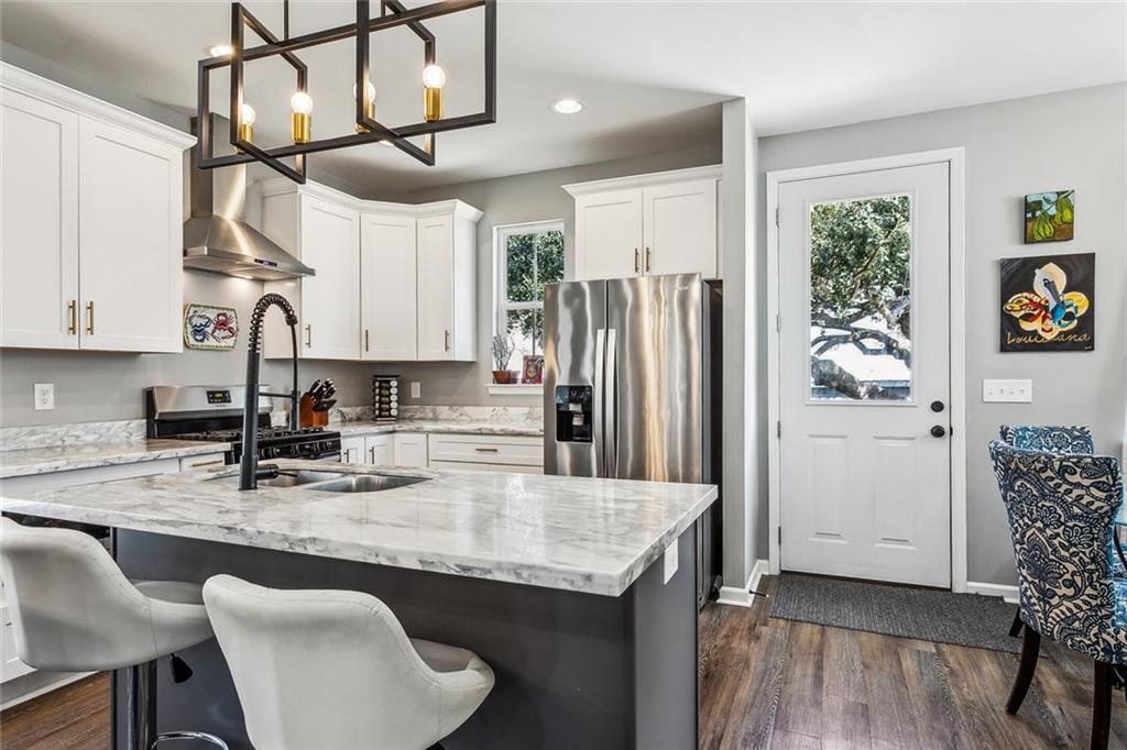 501 Warrington Drive, New Orleans, Louisiana image 10