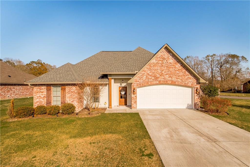 31014 Autumn Lake Drive, Walker, Louisiana image 1