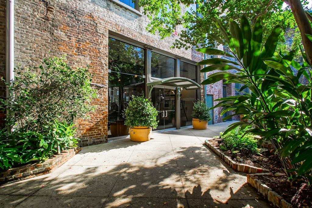920 Poeyfarre Street #405, New Orleans, Louisiana image 4