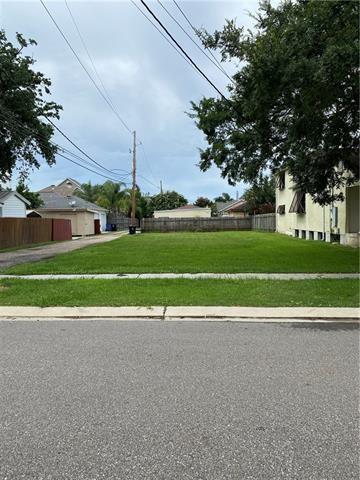 425 French Street, New Orleans, Louisiana image 3