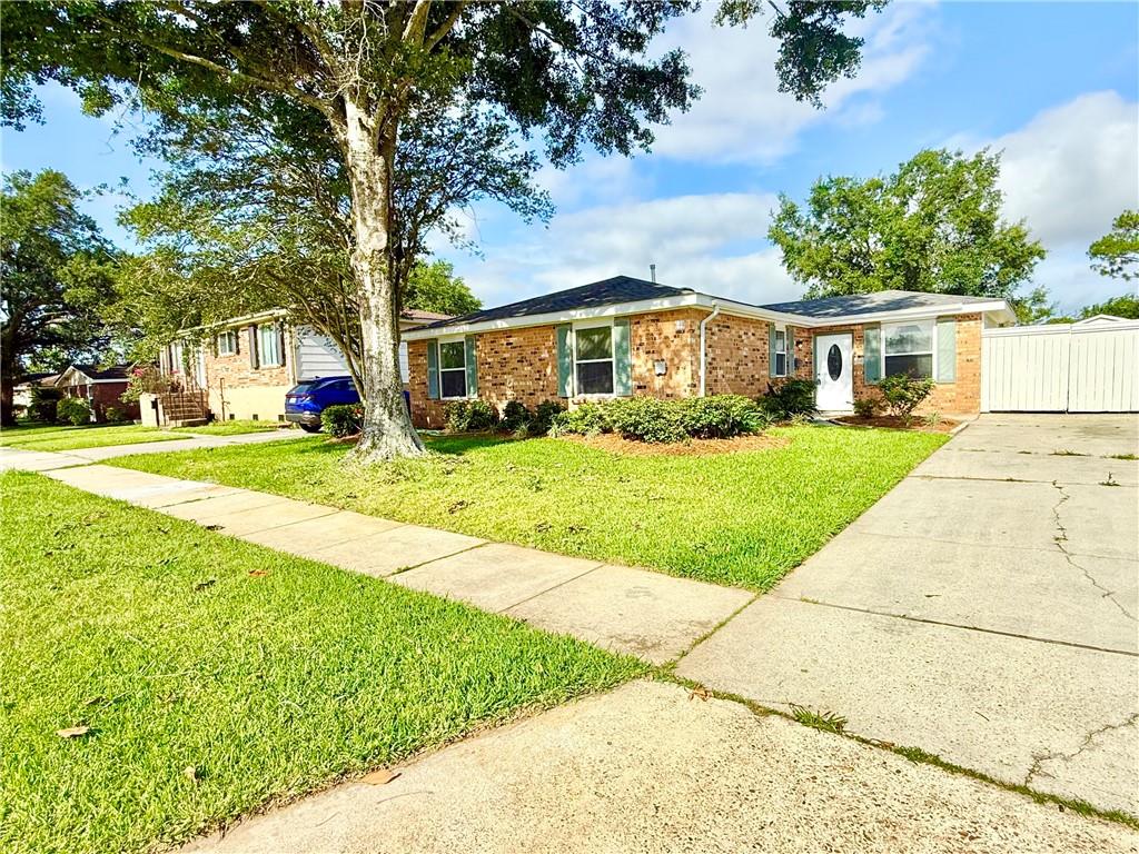 644 Willowbrook Drive, Gretna, Louisiana image 2
