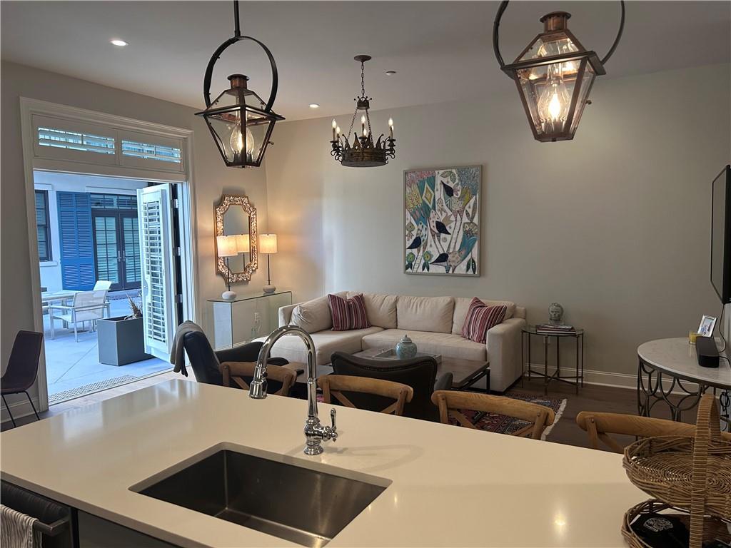 731 St Charles Avenue #211, New Orleans, Louisiana image 6