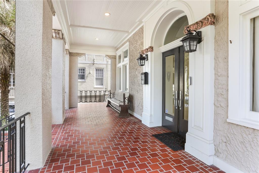 4626 St Charles Avenue, New Orleans, Louisiana image 4