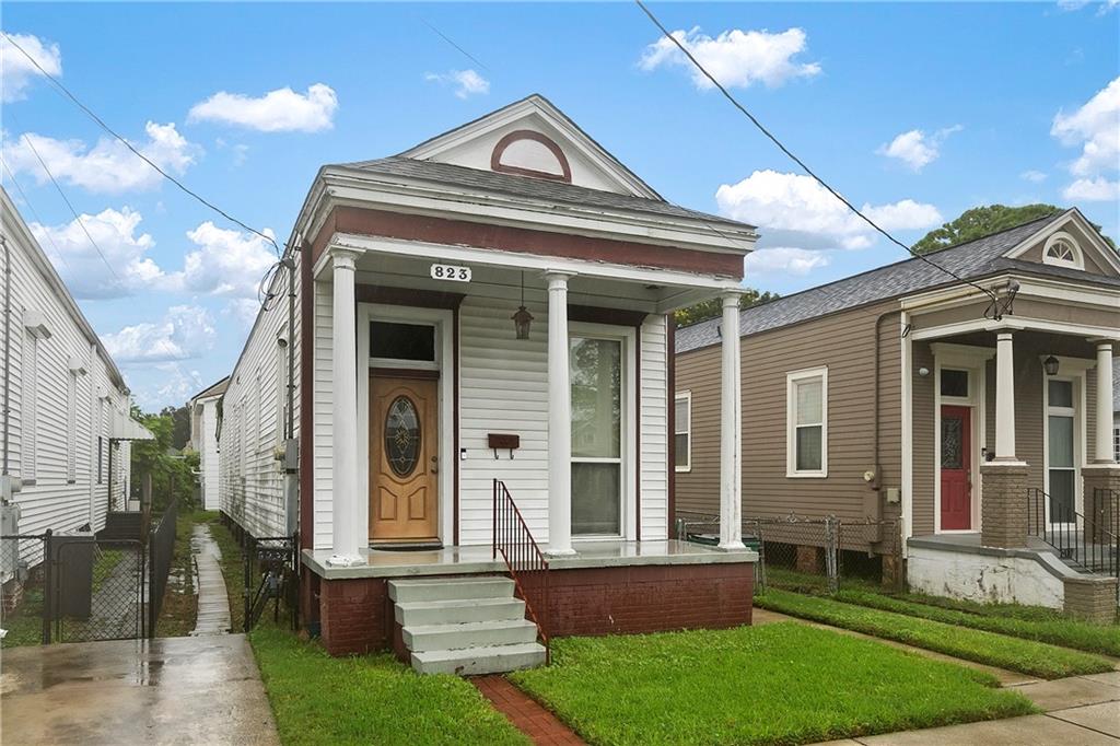 823 Monroe Street, Gretna, Louisiana image 1