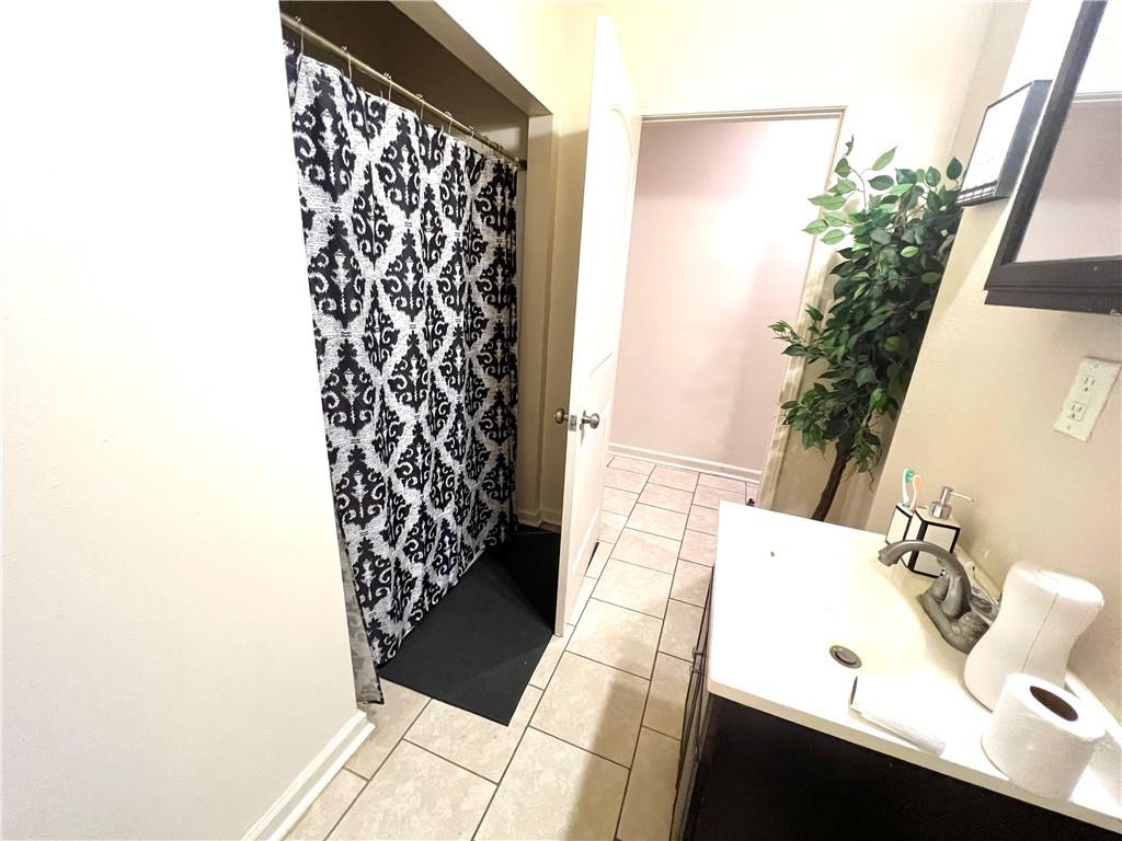 1130 S Genois Street, New Orleans, Louisiana image 6