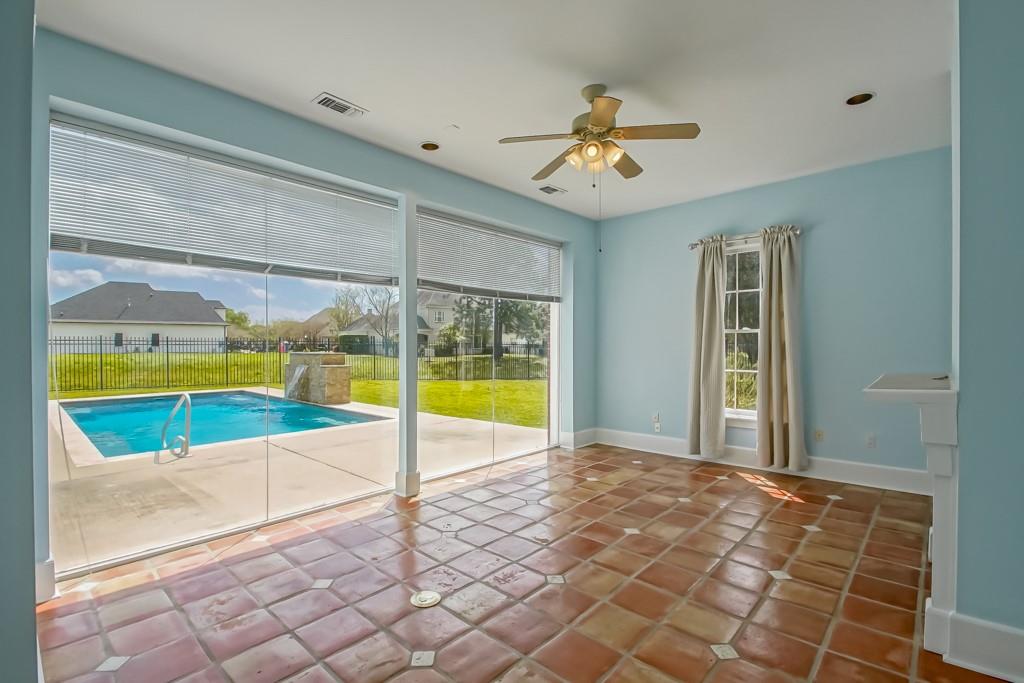 57 Fairway Oaks Drive, New Orleans, Louisiana image 9