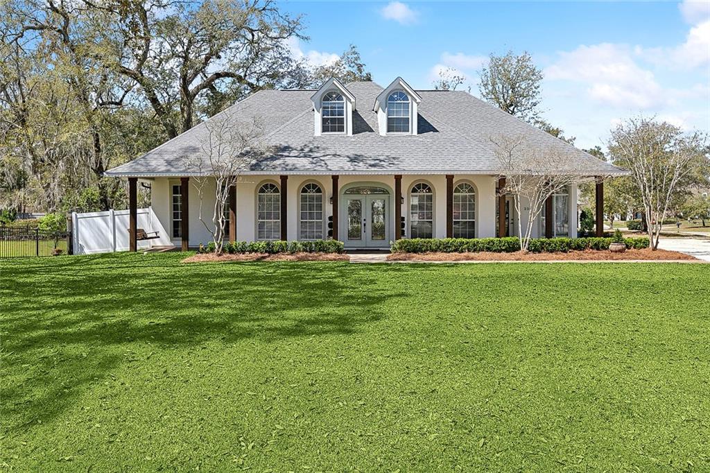 226 Mako Nako Drive, Mandeville, Louisiana image 1