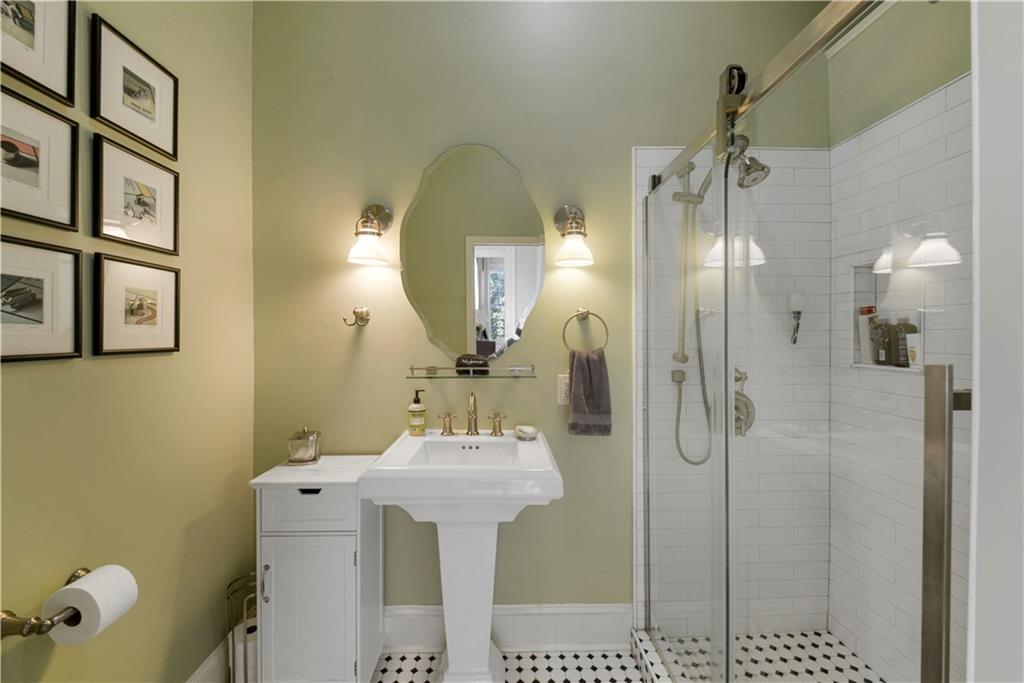 721 23 Henry Clay Avenue, New Orleans, Louisiana image 25