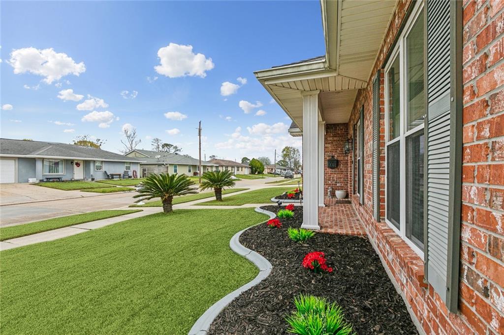 2301 Blanchard Drive, Chalmette, Louisiana image 5