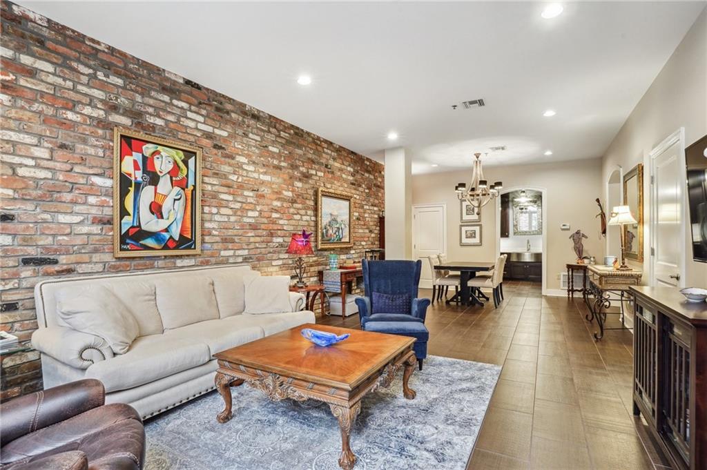 333 Girod Street #207, New Orleans, Louisiana image 12