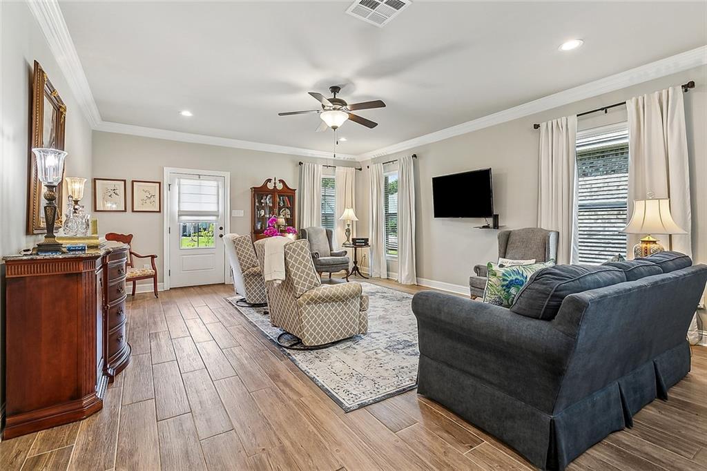 756 Jackson Court, Madisonville, Louisiana image 2