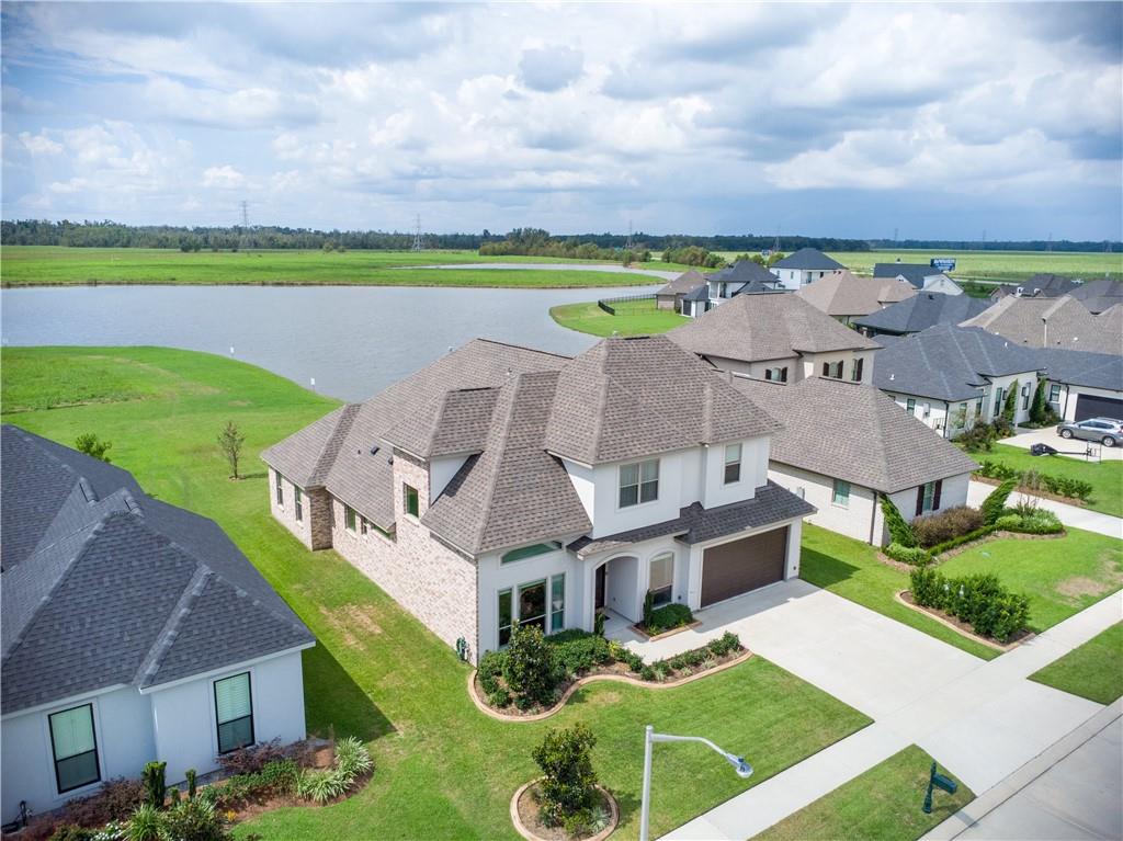 109 Moonlight Cove Lane, Luling, Louisiana image 1