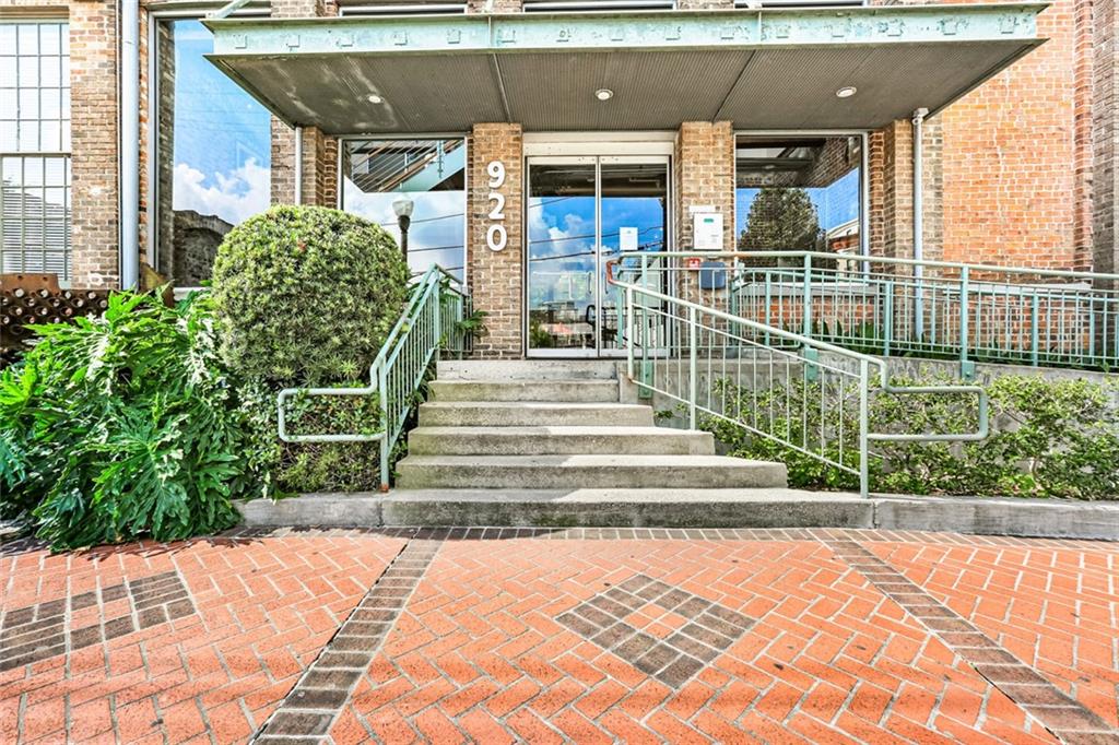 920 Poeyfarre Street #354, New Orleans, Louisiana image 2