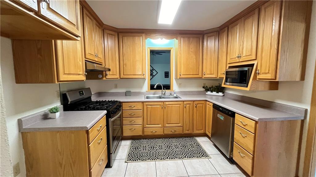 1652 Maplewood Drive, Harvey, Louisiana image 4