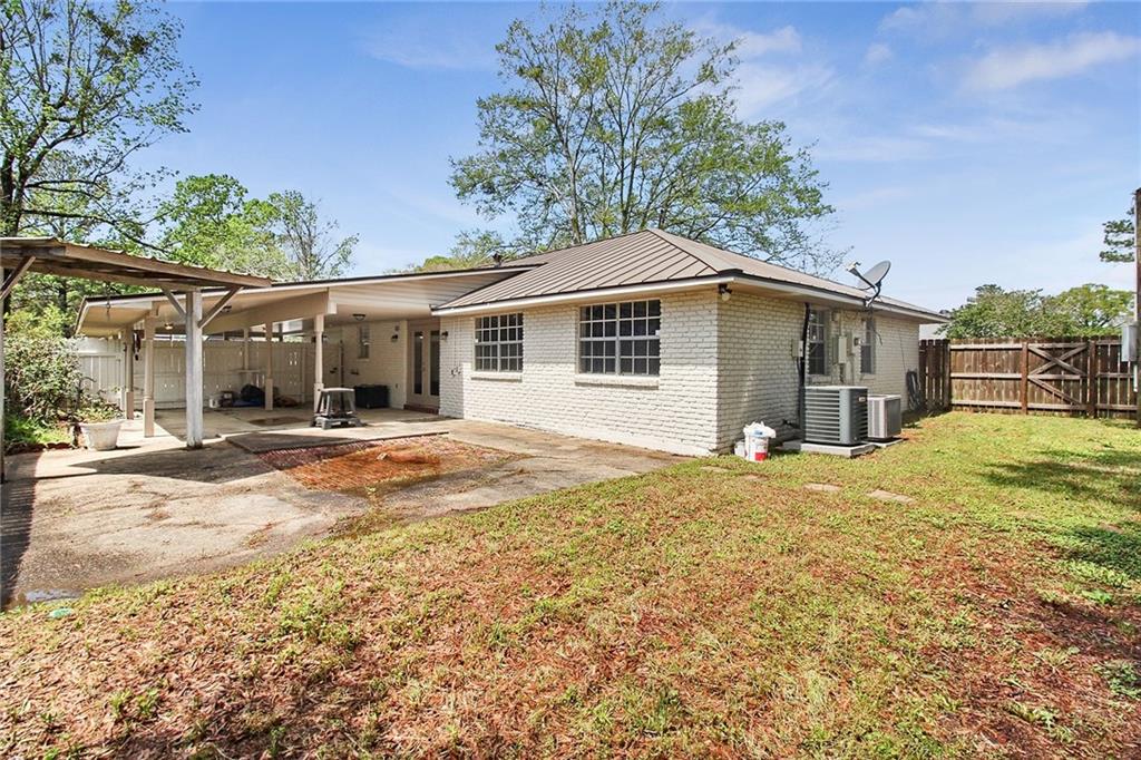 8872 Shadow Bluff Avenue, Denham Springs, Louisiana image 22