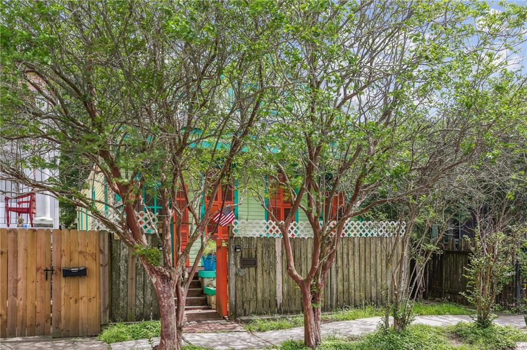 2215 17 Cadiz Street, New Orleans, Louisiana image 2