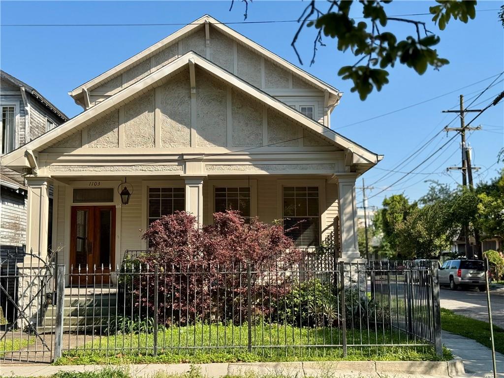 listing main picture
