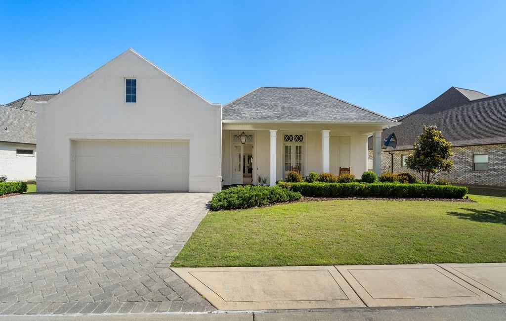 926 S Corniche Du Lac, Covington, Louisiana image 1