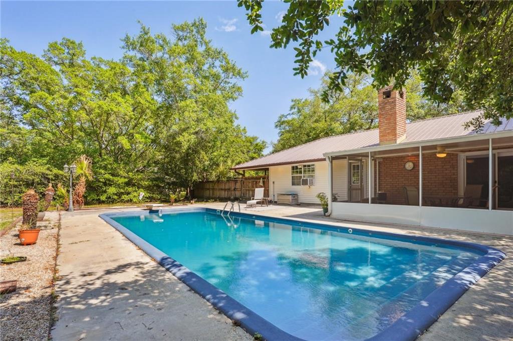 104 N Holiday Drive, Slidell, Louisiana image 2