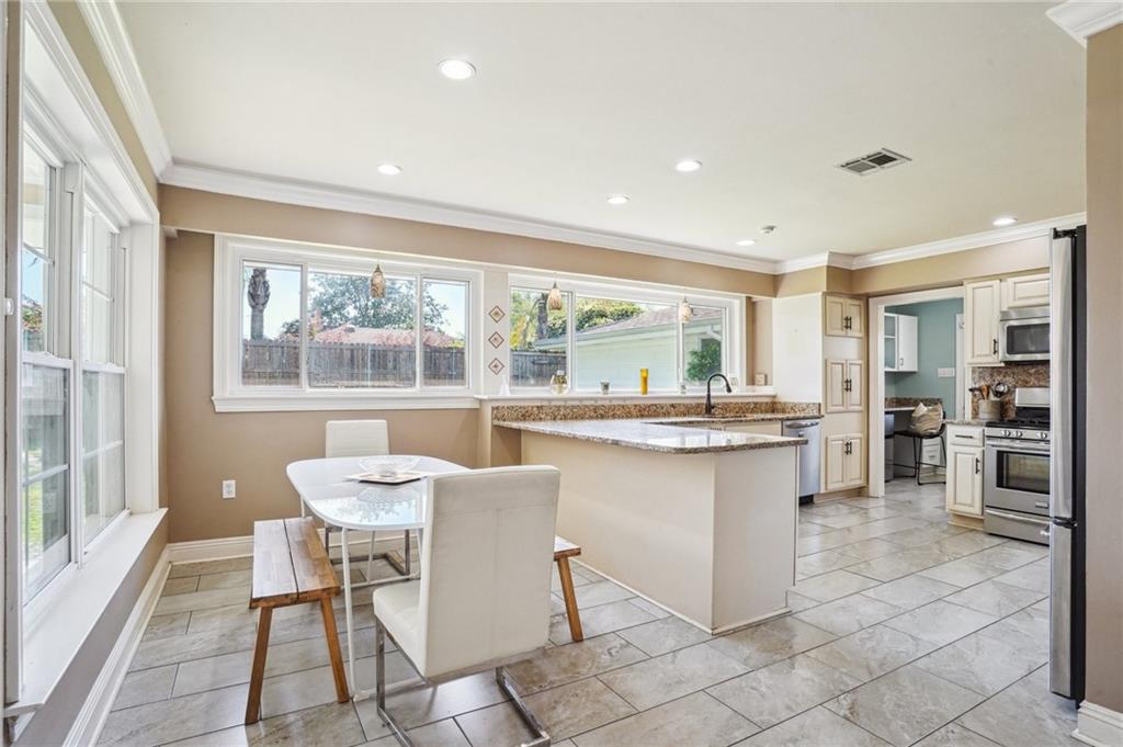 6411 Saint Bernard Avenue, New Orleans, Louisiana image 11