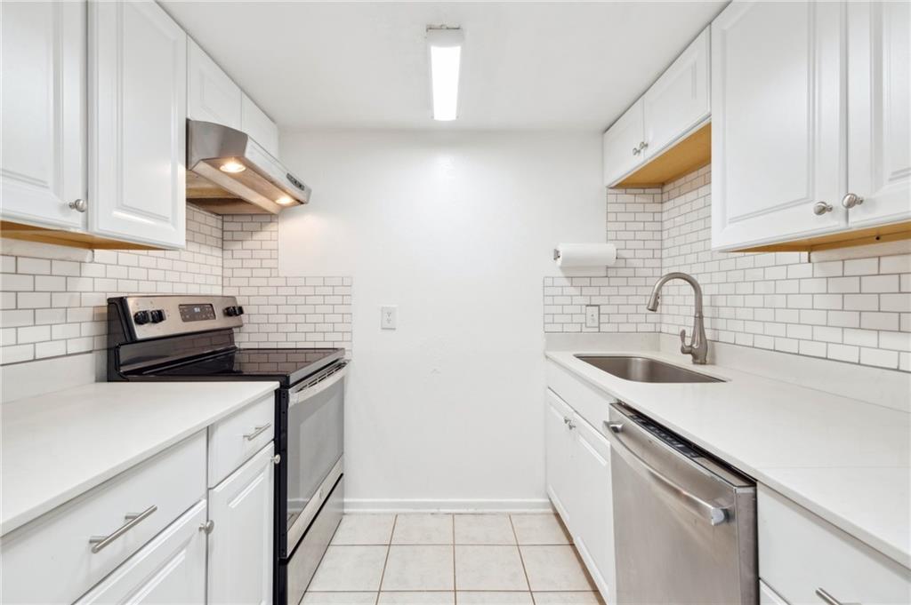 3201 Saint Charles Avenue #310, New Orleans, Louisiana image 2