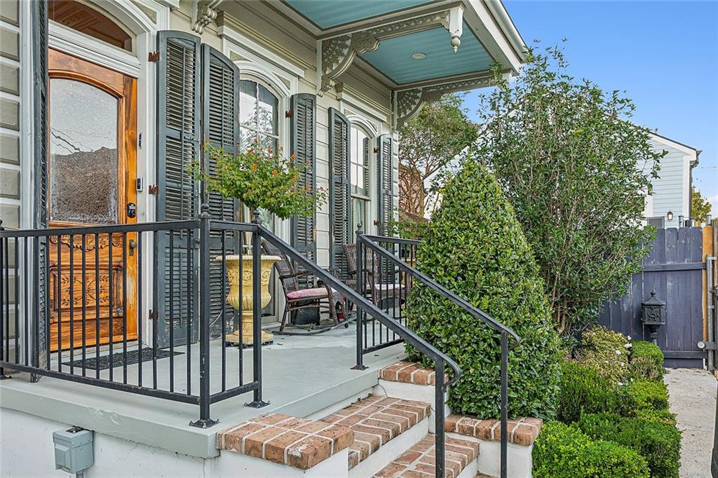 820 Alvar Street, New Orleans, Louisiana image 2