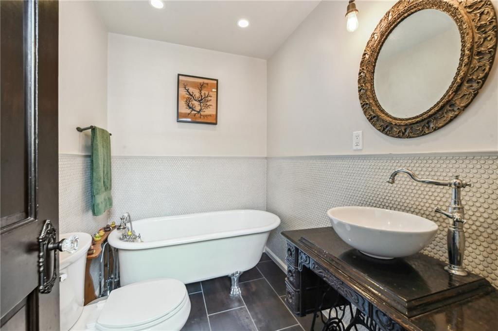 2426 Chippewa Street, New Orleans, Louisiana image 10